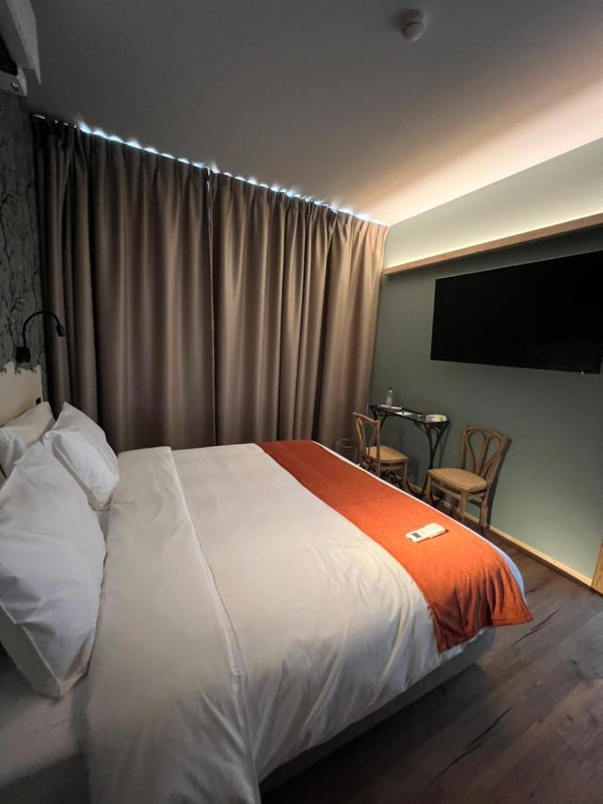 Hotel Maison Demelenne Отон Екстер'єр фото